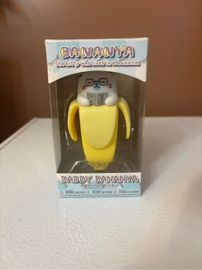 Daddy Bananya Yellow Vinyl Collectible figurine NEW